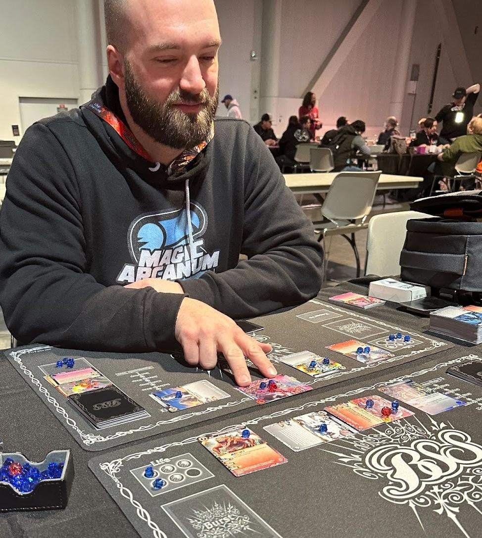 La escena antes de mi primer partido con el jugador del torneo Keith Gómez