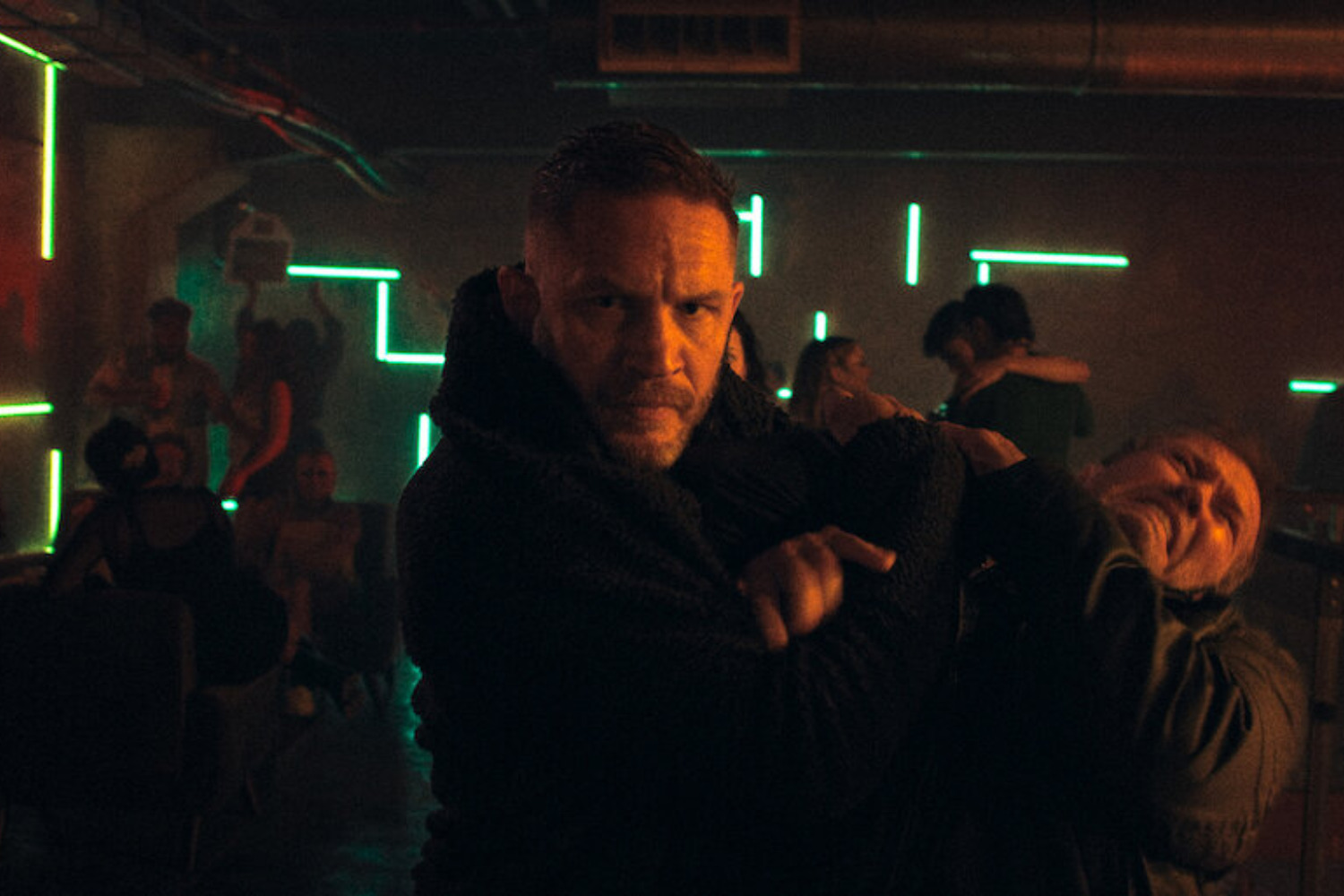 La joya de acción "prohibida" que ya es historia en Netflix: Tom Hardy rompe todos los récords