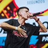 Barrios Latinos es el nuevo torneo de Call of Duty: Mobile que no solo se juega en el celular: también se mide con freestyle. El rapero argentino Stuart explica por qué acá cada barra también puede definir el resultado